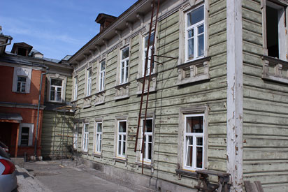 фото окна из дерева в иркутске